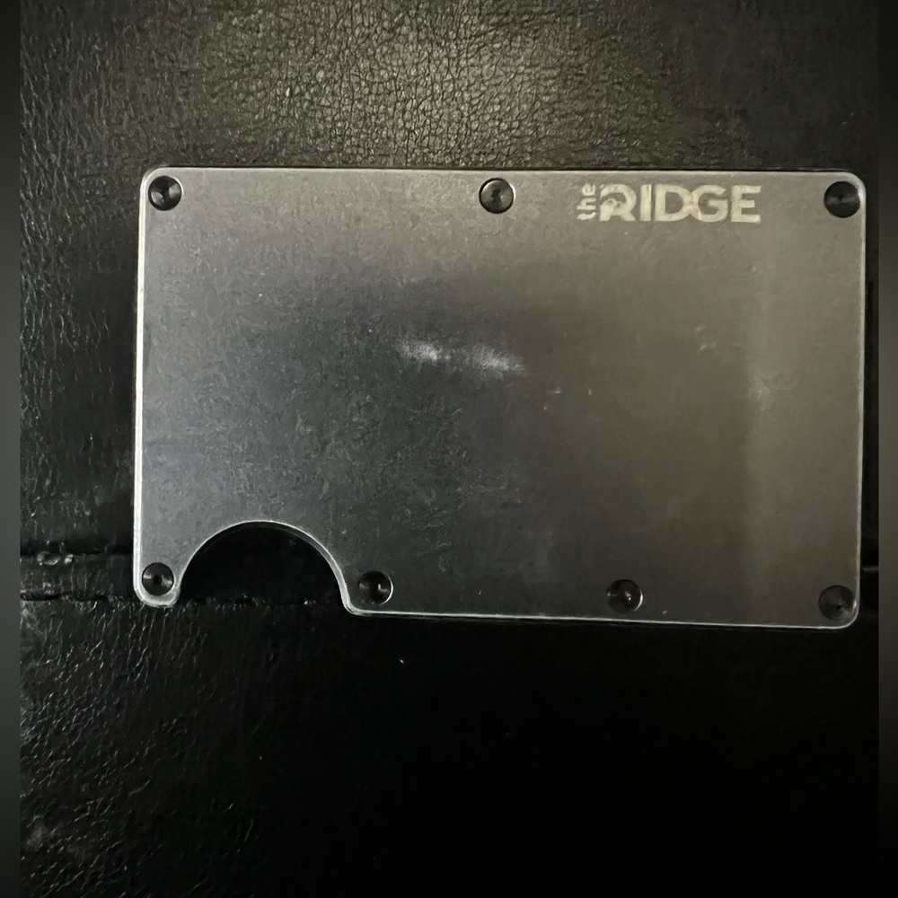 Gray men’s ridge wallet